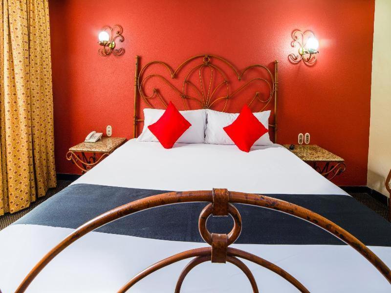 Hotel Santa Maria Mexico City Room photo